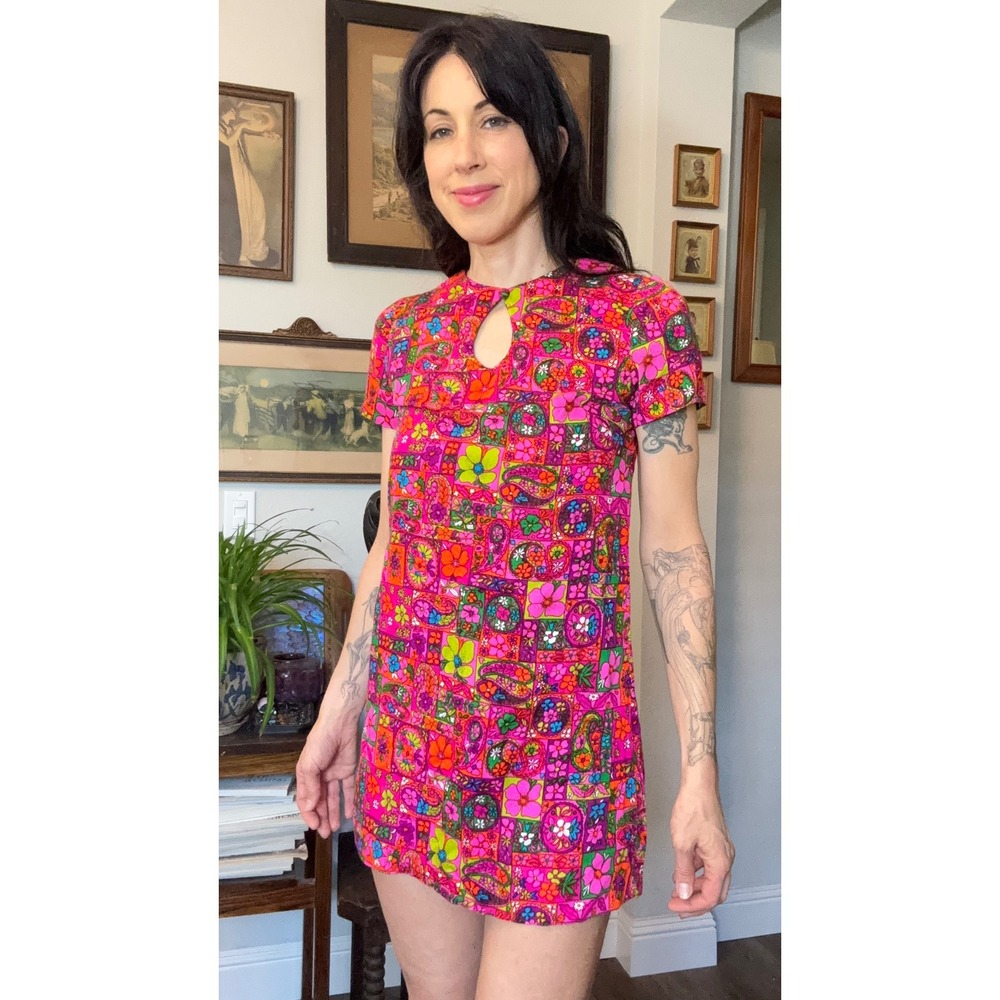 Vintage 60s 70s Mini Dress Micro Mini Pink Psychedelic Floral Paisley dayglo